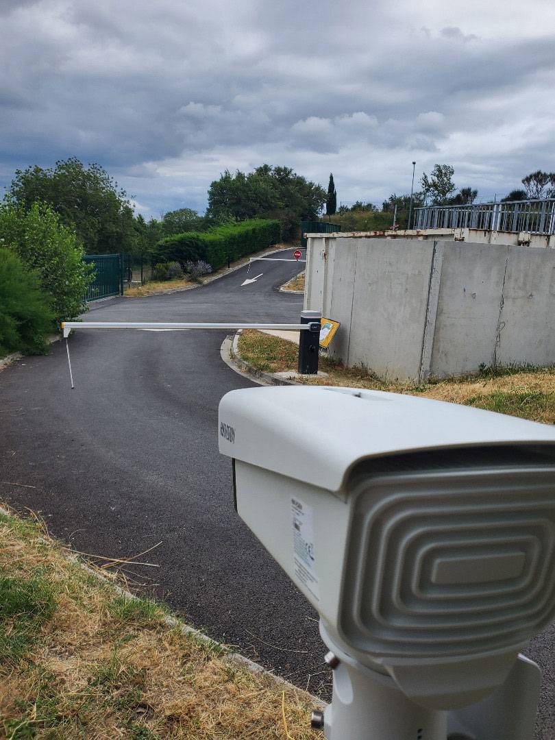 camera-lapi-barriere